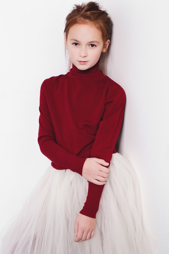 Алина Файзрахманова - аккредитованная модель для участия в подиумных показах на Междунродной Детской Неделе моды