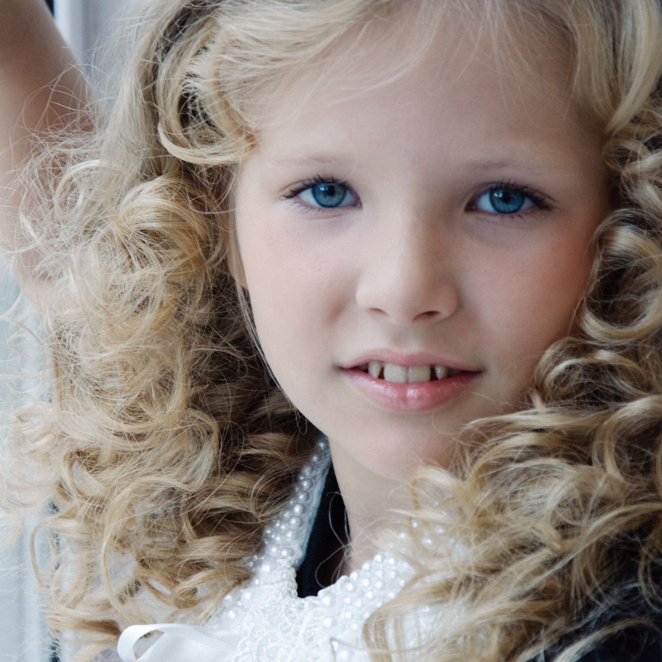 Ева Лыжина - аккредитованная модель для участия в подиумных показах на Междунродной Детской Неделе моды