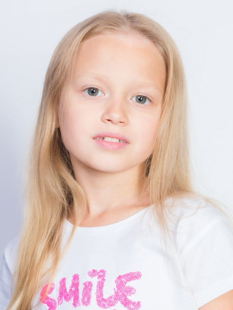 Дарья Чистякова - аккредитованная модель для участия в подиумных показах на Междунродной Детской Неделе моды