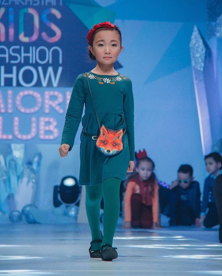 Адема Смагулова - аккредитованная модель для участия в подиумных показах на Междунродной Детской Неделе моды