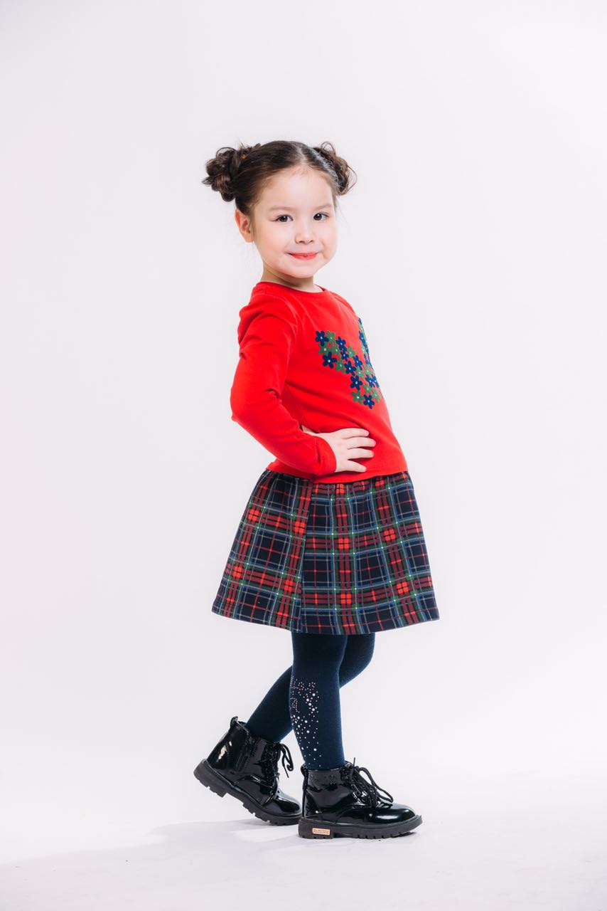Айя Есенова - аккредитованная модель для участия в подиумных показах на Междунродной Детской Неделе моды