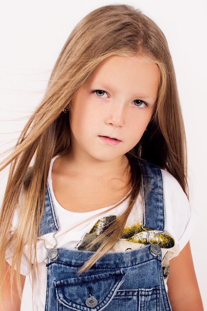 Майя Филимонова - аккредитованная модель для участия в подиумных показах на Междунродной Детской Неделе моды