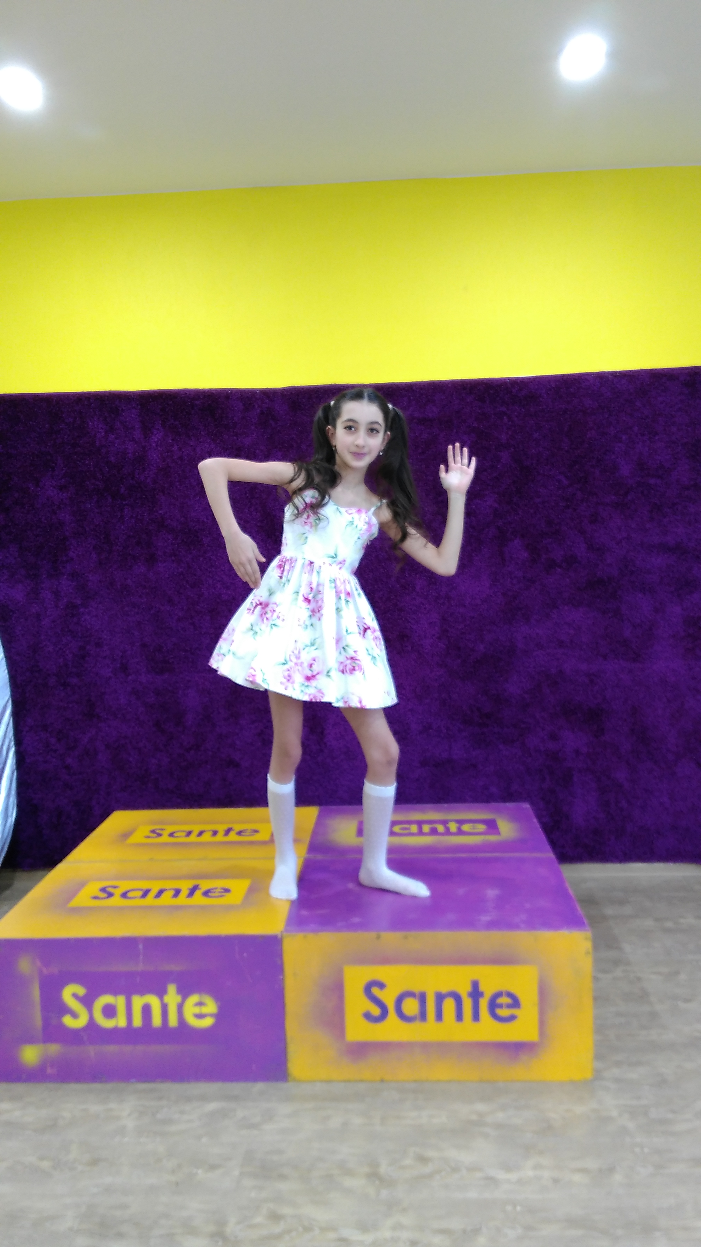 Алана Карданова - аккредитованная модель для участия в подиумных показах на Междунродной Детской Неделе моды