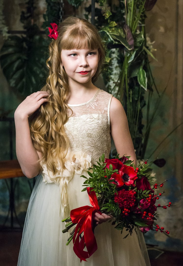 Алина Булатова - аккредитованная модель для участия в подиумных показах на Междунродной Детской Неделе моды