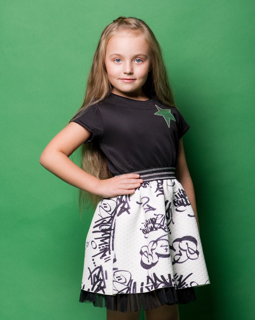 Виктория Поваляева - аккредитованная модель для участия в подиумных показах на Междунродной Детской Неделе моды
