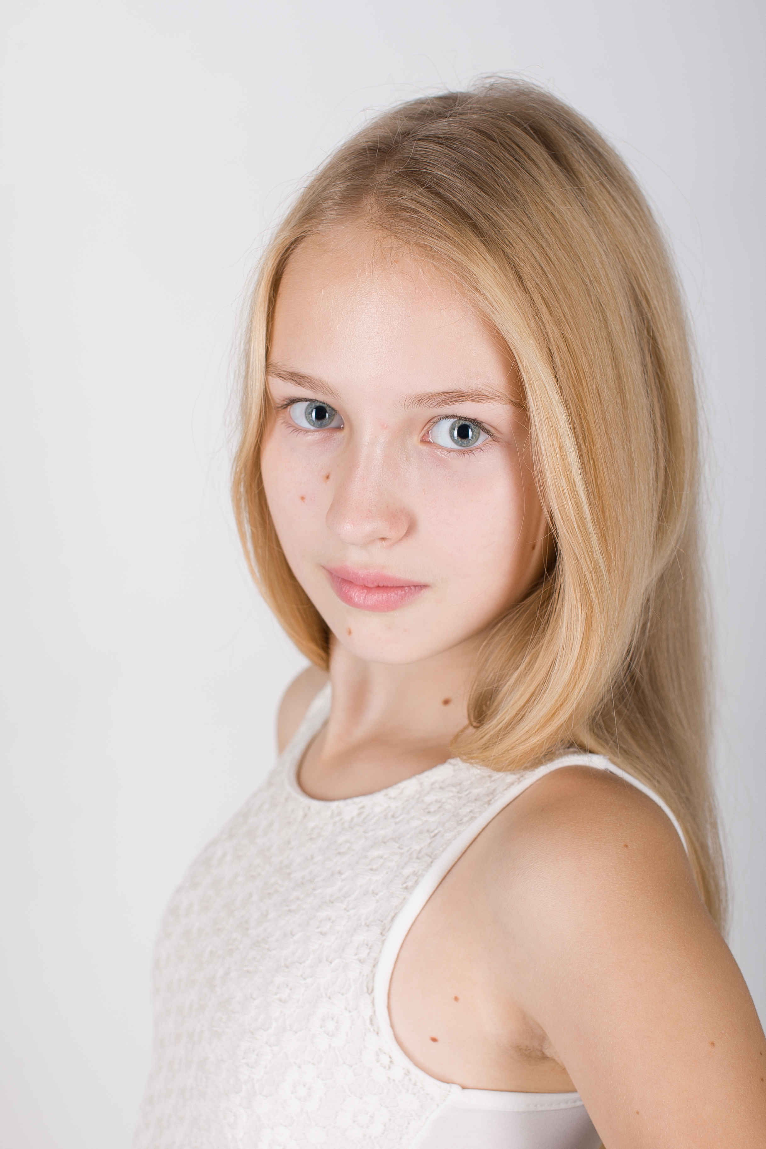 Полина Горячева - аккредитованная модель для участия в подиумных показах на Междунродной Детской Неделе моды